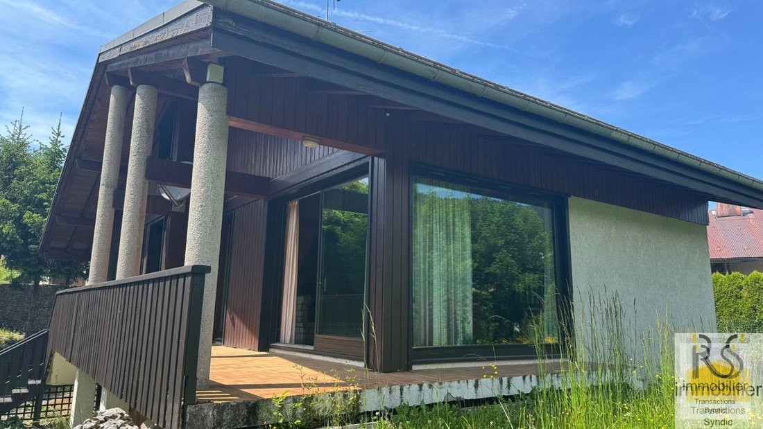 Chalet in Arâches-la-Frasse, Auvergne-Rhône-Alpes, France 1 - 17783697