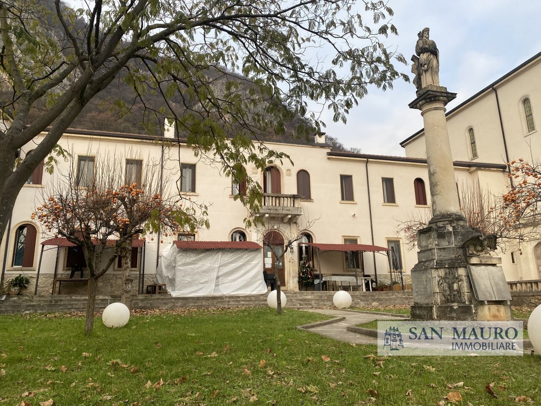 Estate in Longare, Veneto, Italy 4 - 17783041