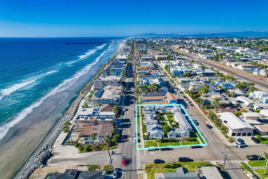 Oceanside, California, United States 4 - 17781746