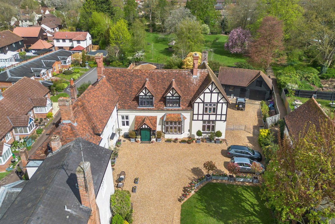 House in Buntingford, England 3 - 17779638