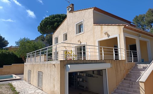 Villa in Coste Chaude-Mauveou, La Seyne-sur-Mer, France 1
