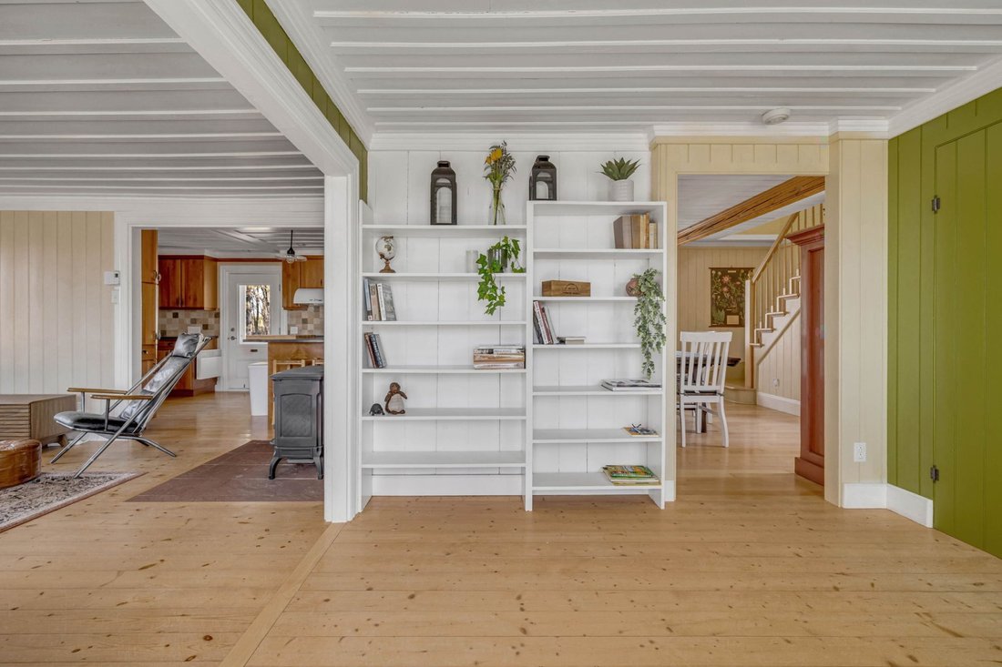House in Saint-Jean-de-l'Île-d'Orléans, Quebec, Canada 3 - 17782467