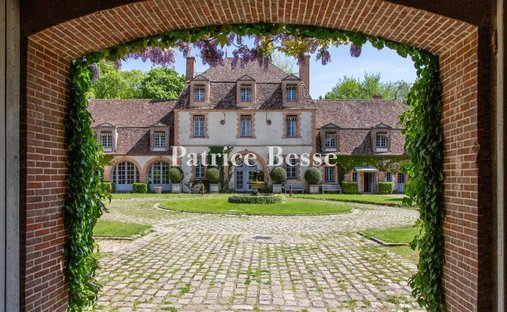 House in Houdan, Ile-de-France, France 1