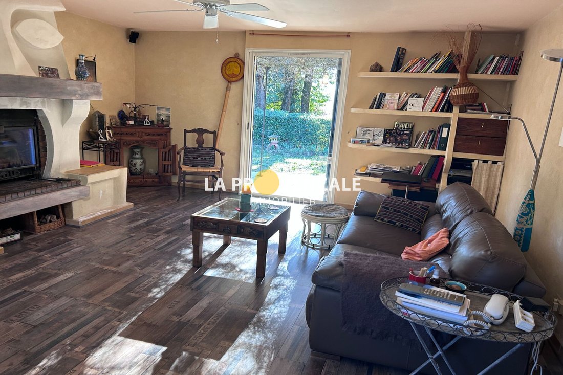 Villa in Pourrieres, Provence-Alpes-Côte d'Azur, France 4 - 17780043