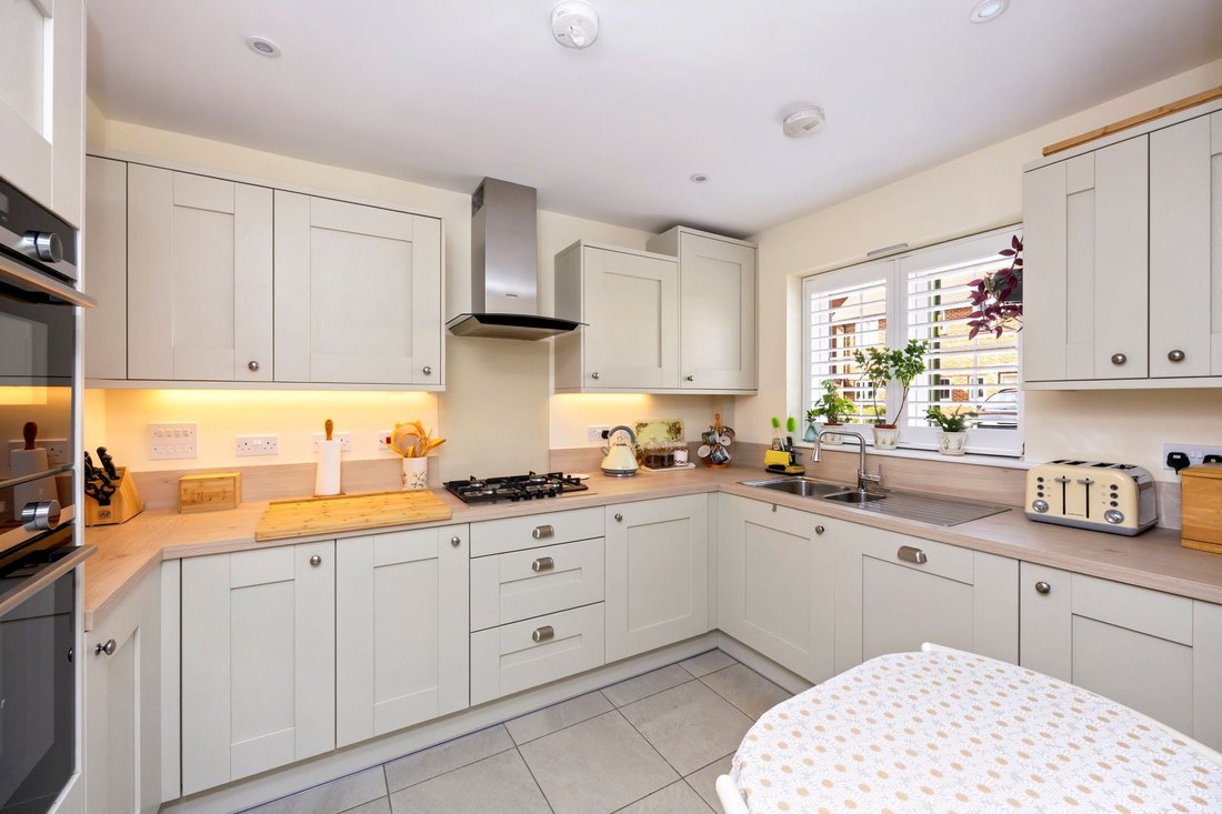House in Okehurst, Billingshurst, England 4 - 17782647