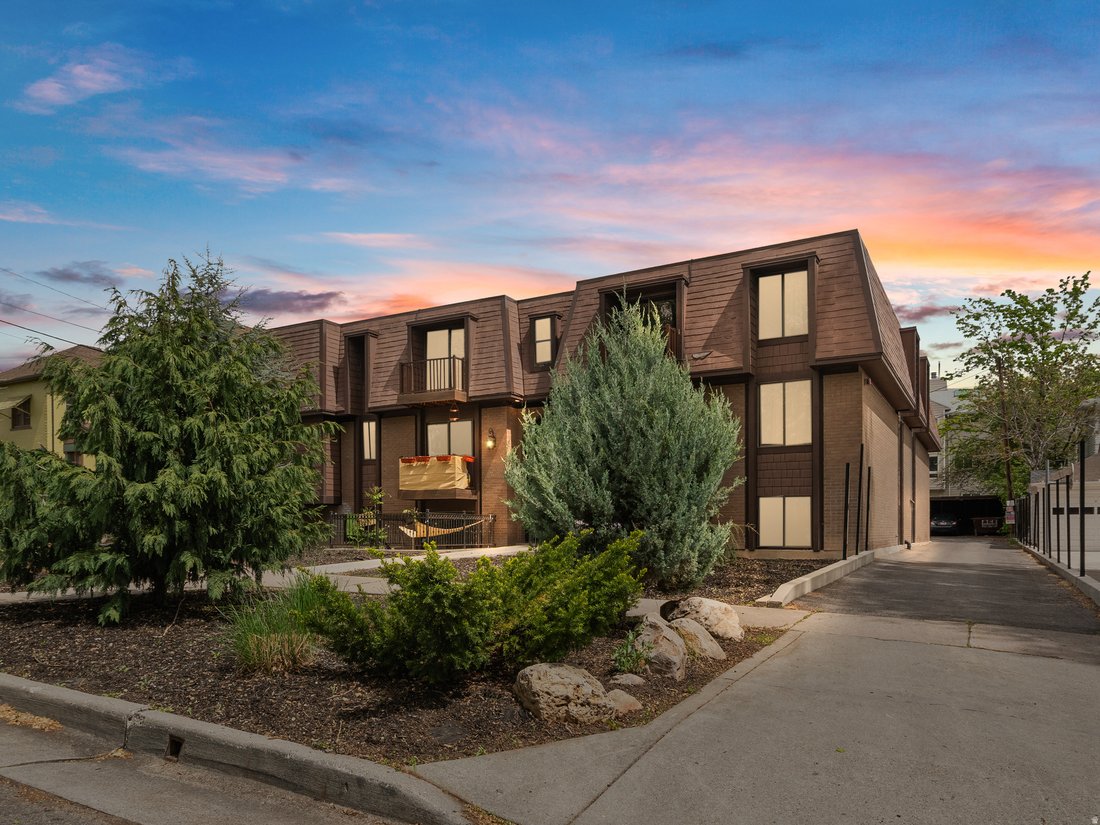 Salt Lake City, Utah, United States 3 - 17780800