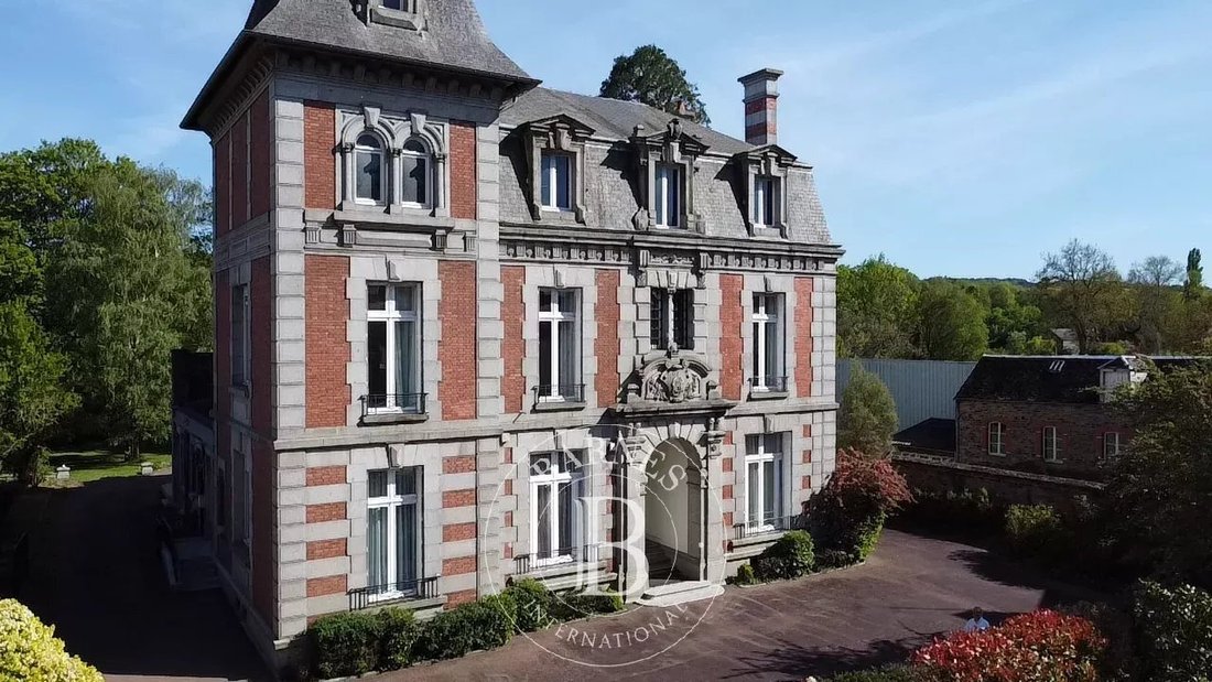 Townhouse in Condé-sur-Noireau, Conde-en-Normandie, France 2 - 17780131