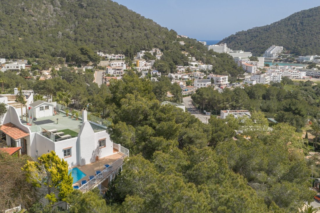 Villa in Cala Llonga, Ibiza, Santa Eularia des Riu, Balearic Islands 3 - 17643448