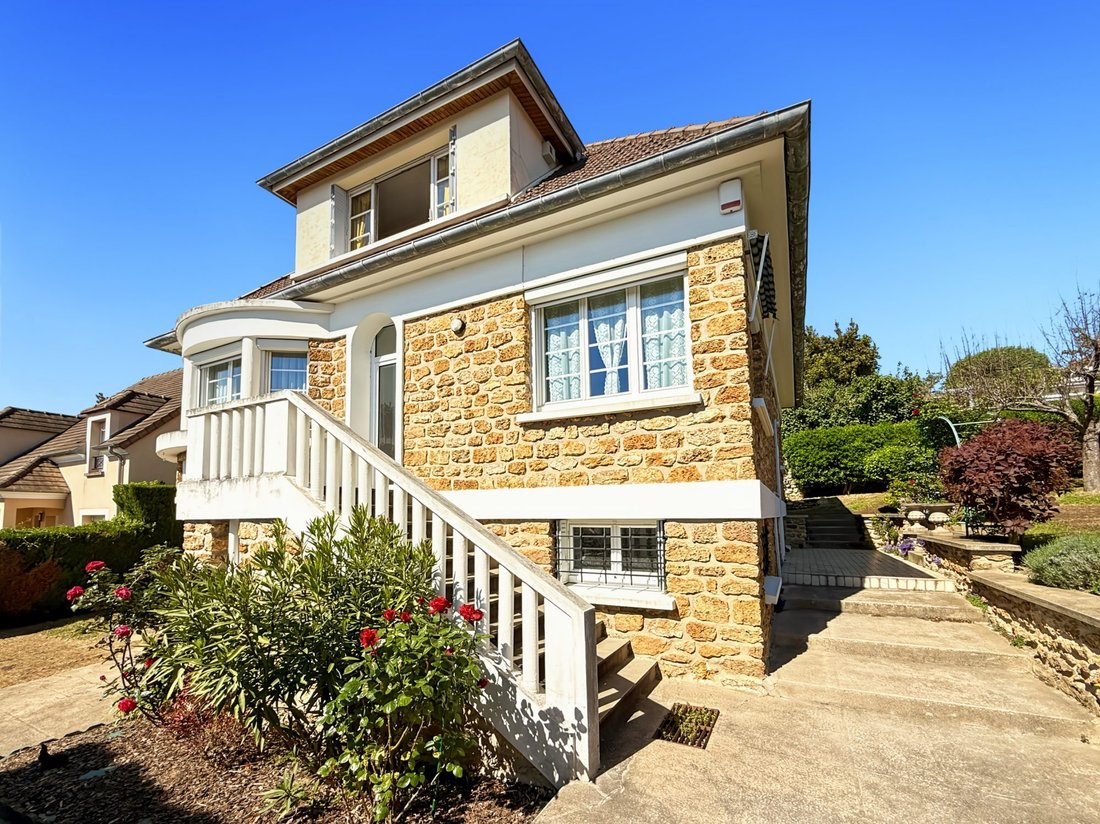 House in Sucy-en-Brie, Ile-de-France, France 2 - 17782361