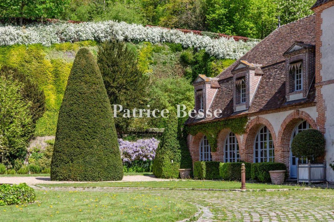 House in Houdan, Ile-de-France, France 3 - 17782542