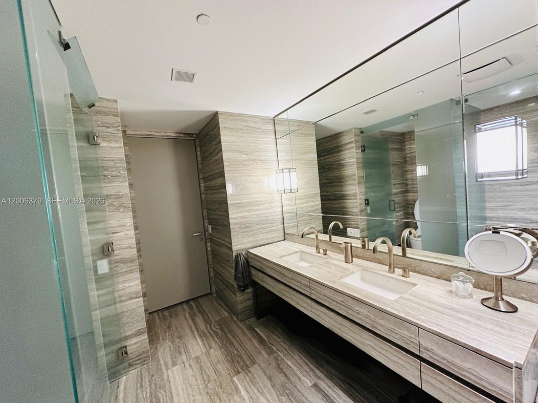 Condo in Sunny Isles Beach, Florida, United States 4 - 17781350