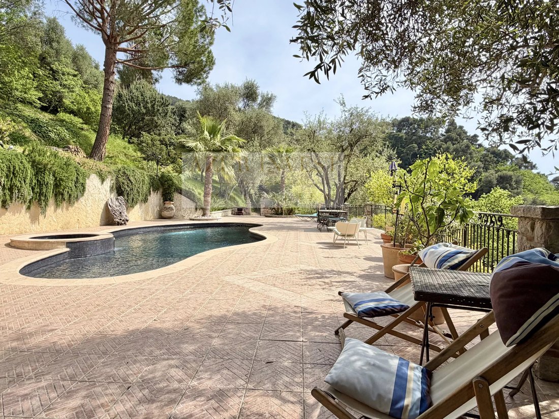 House in Menton, Provence-Alpes-Côte d'Azur, France 1 - 17778722