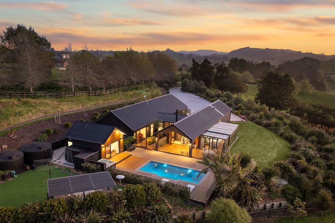 House in Ararimu, Auckland, New Zealand 2 - 16488697