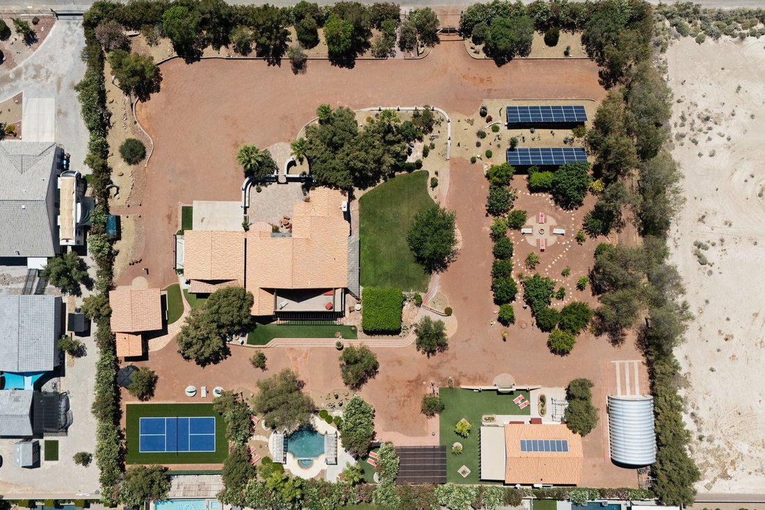 House in Las Vegas, Nevada, United States 5 - 17779764