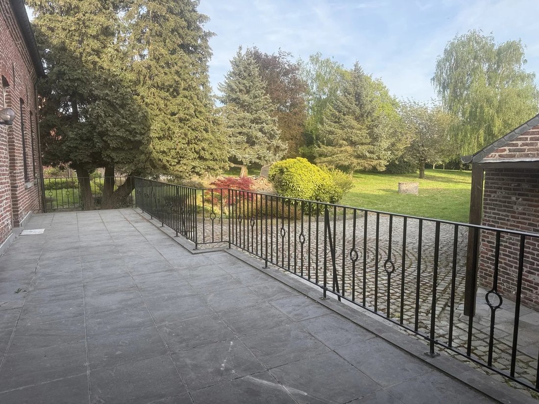 Estate in Frasnes-lez-Anvaing, Wallonia, Belgium 3 - 17779436