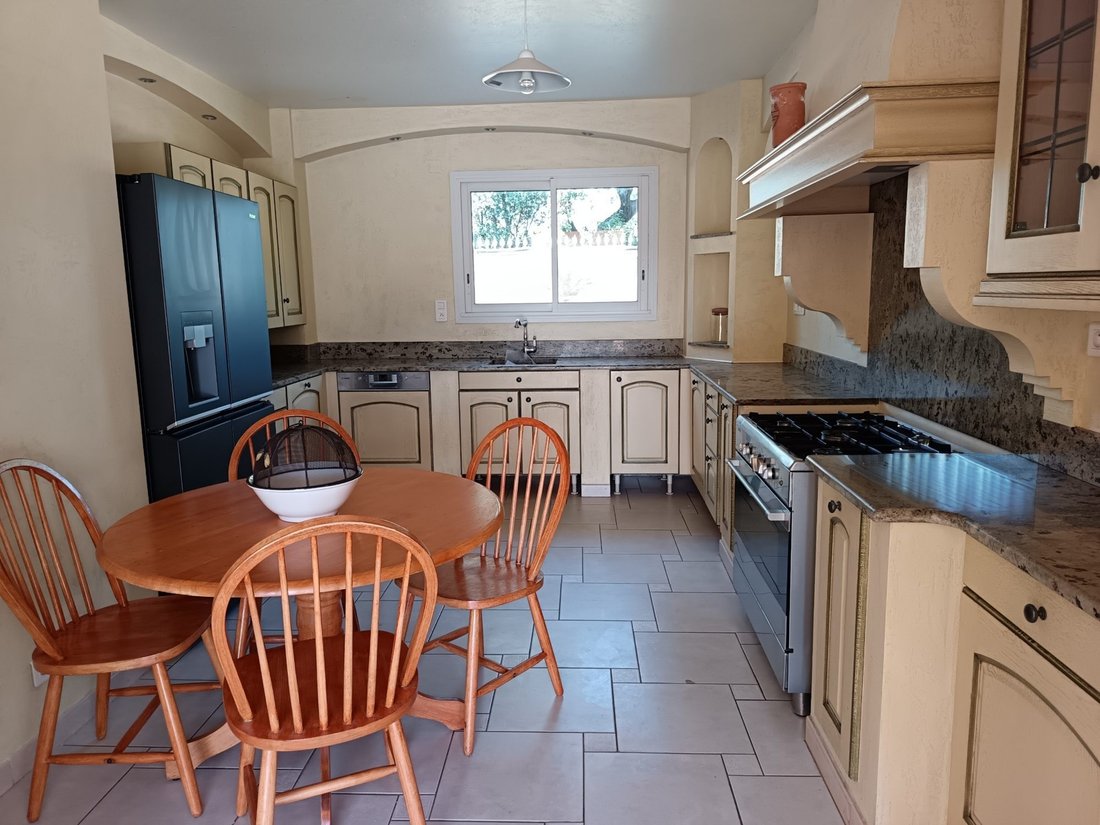 Villa in Coste Chaude-Mauveou, La Seyne-sur-Mer, France 3 - 17667766