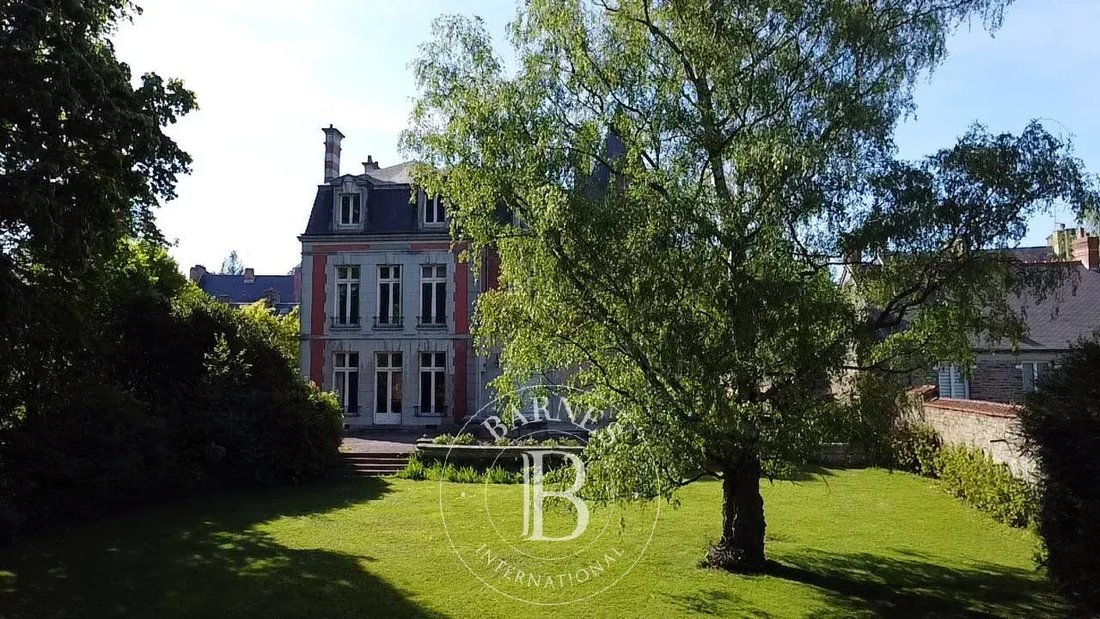 Townhouse in Condé-sur-Noireau, Conde-en-Normandie, France 1 - 17780131