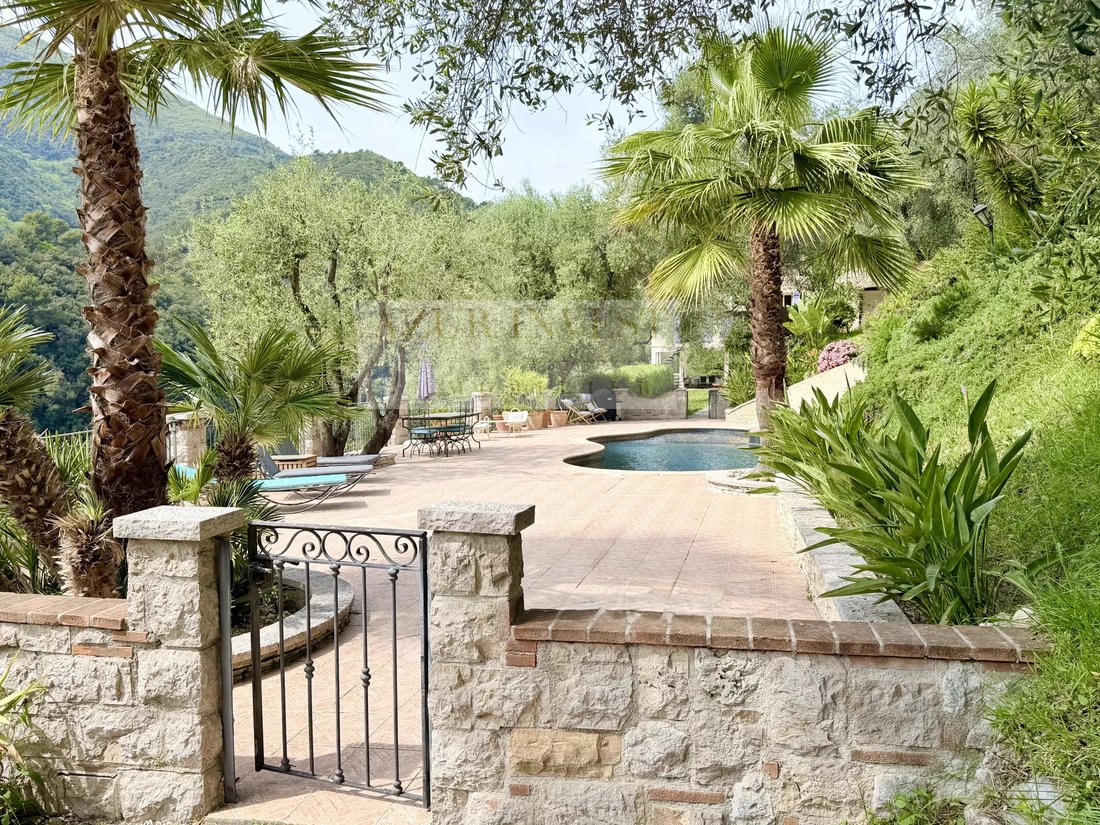 House in Menton, Provence-Alpes-Côte d'Azur, France 3 - 17778722