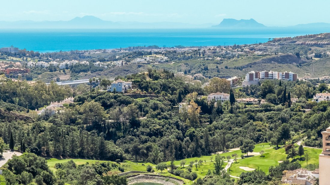 Townhouse in Benahavis, Andalusia, Spain 2 - 17782230