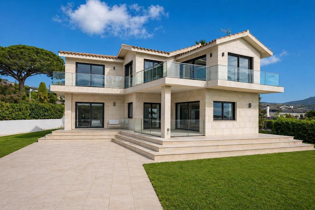 Villa in Montgat, Catalonia, Spain 2 - 17780869