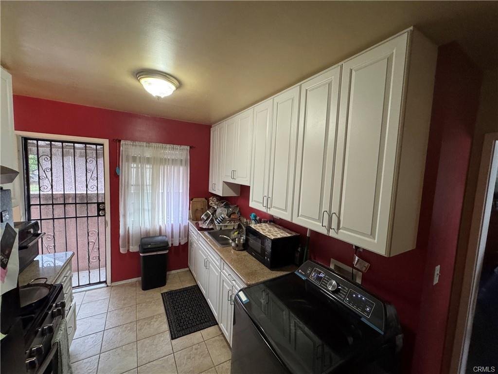 Apartment in East Los Angeles, California, United States 3 - 17780435