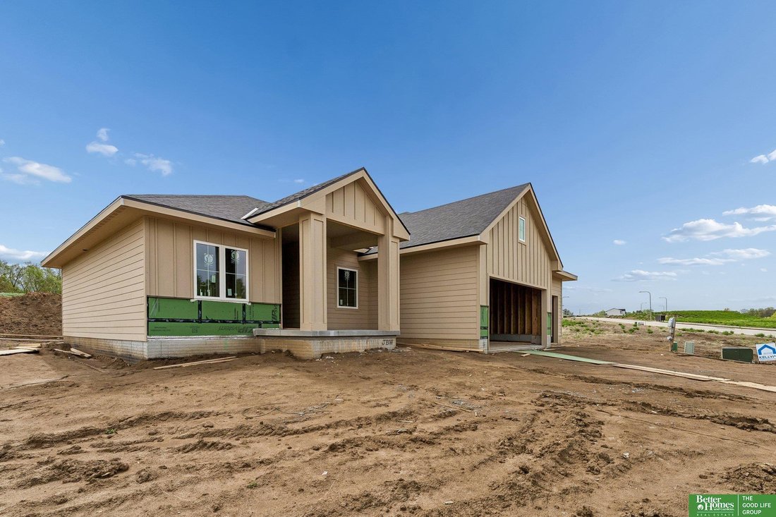 House in Bennington, Nebraska, United States 2 - 17768775