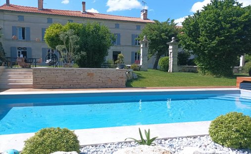 House in Jurignac, Val-des-Vignes, France 1