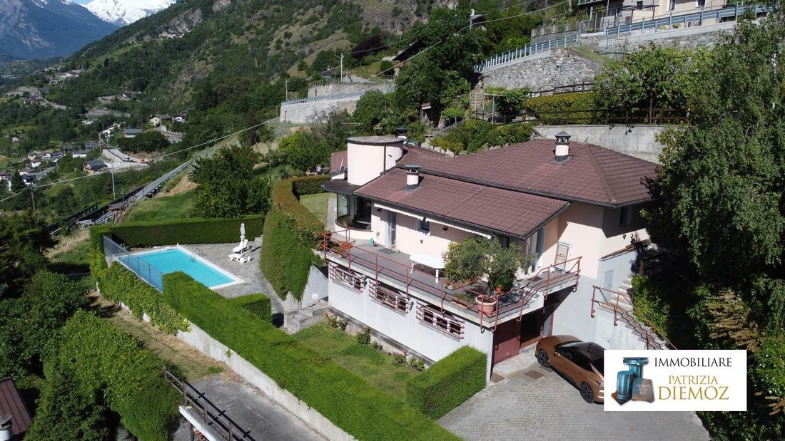 Villa in Hilly Zone / Zone Collinaire, Aosta / Aoste, Aosta Valley / Vallée d'Aoste 1 - 17782735