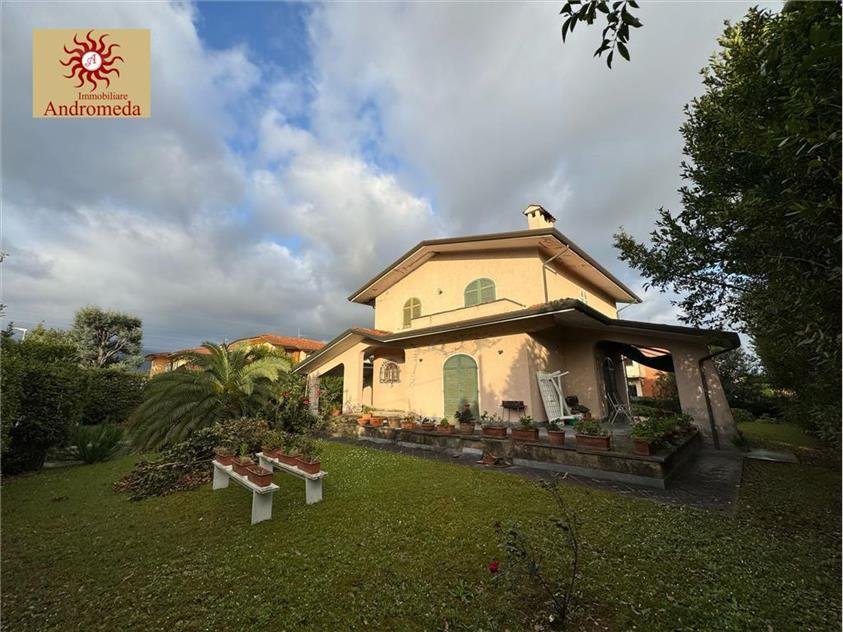 Villa in Center, Forte dei Marmi, Tuscany 2 - 17778866