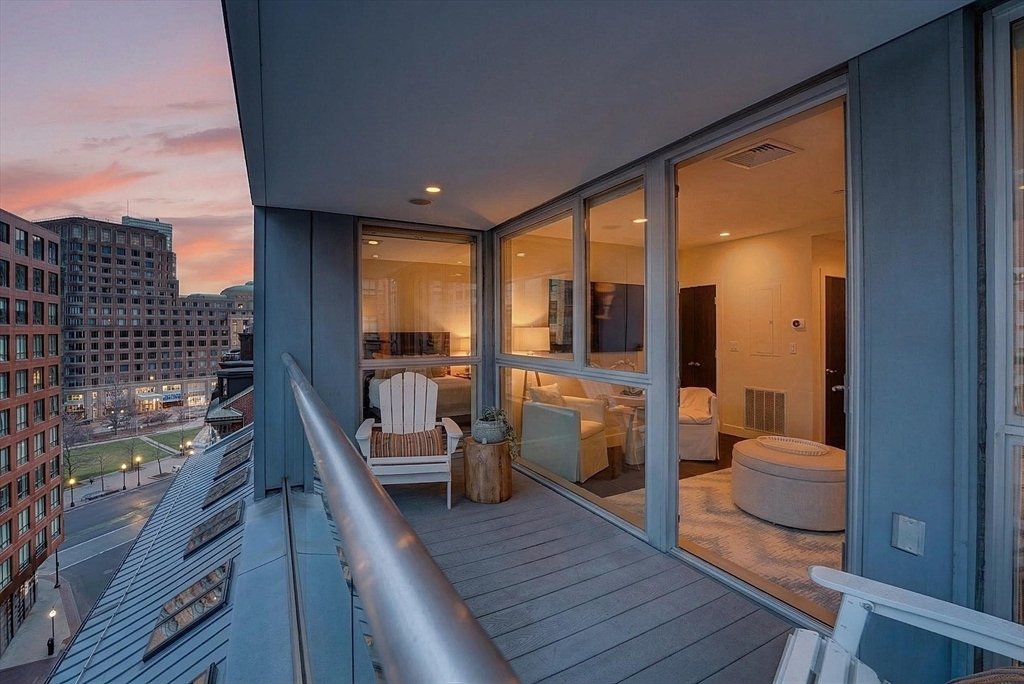 Condo in Boston, Massachusetts, United States 1 - 17535100