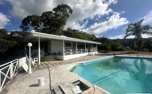 House in Fa'a'ā, Windward Islands, French Polynesia 1