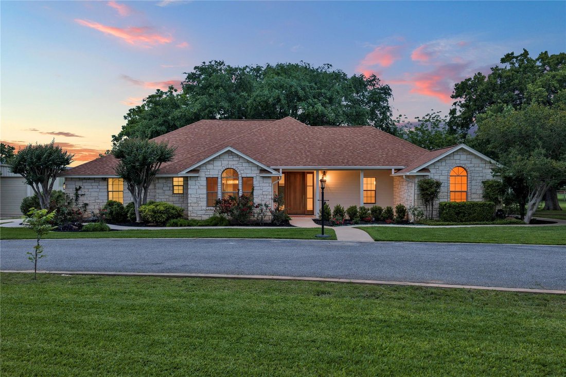 House in Marble Falls, Texas, United States 1 - 17781336