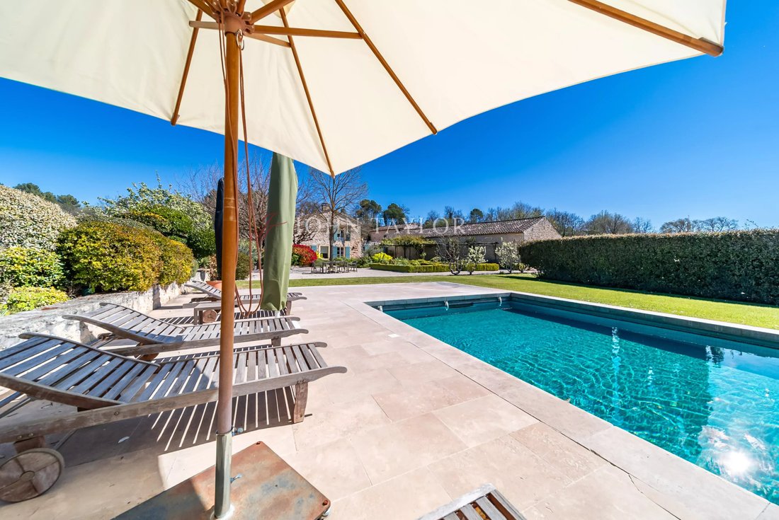 Country House in Gordes, Provence-Alpes-Côte d'Azur, France 4 - 17782556