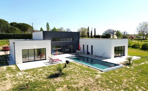 House in Miramont-de-Guyenne, Nouvelle-Aquitaine, France 1