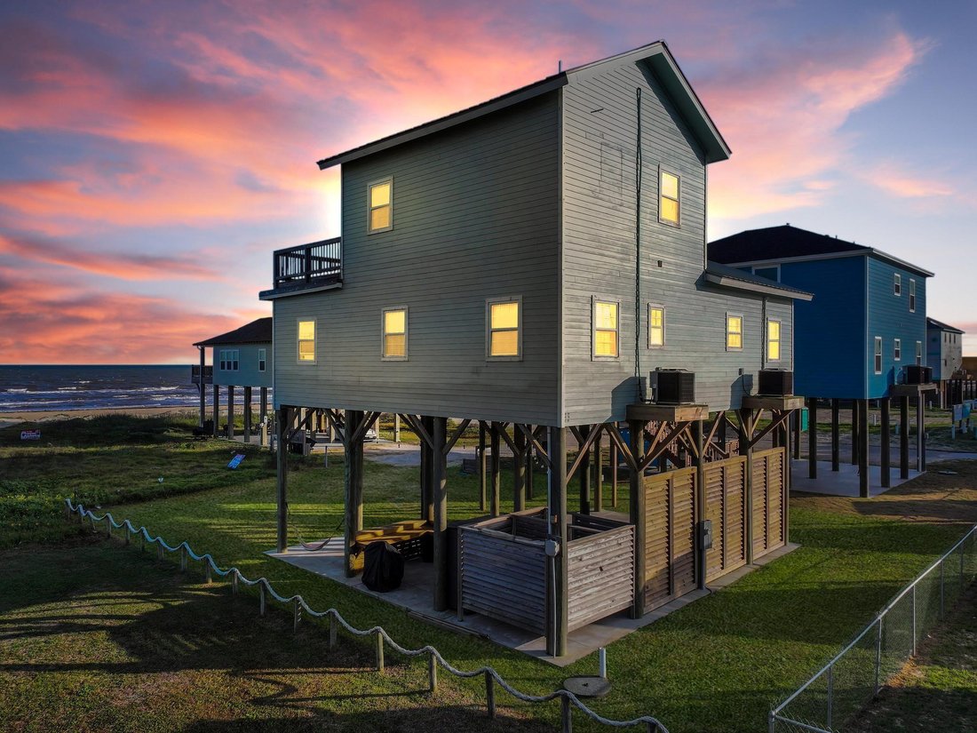 House in Bolivar Peninsula, Texas, United States 2 - 17779196