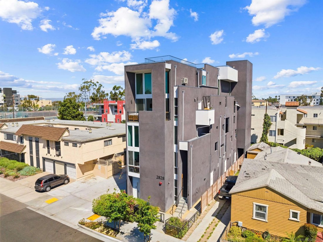 San Diego, California, United States 3 - 17779242