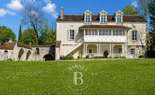 House in Sainte-Colombe, Ile-de-France, France 1