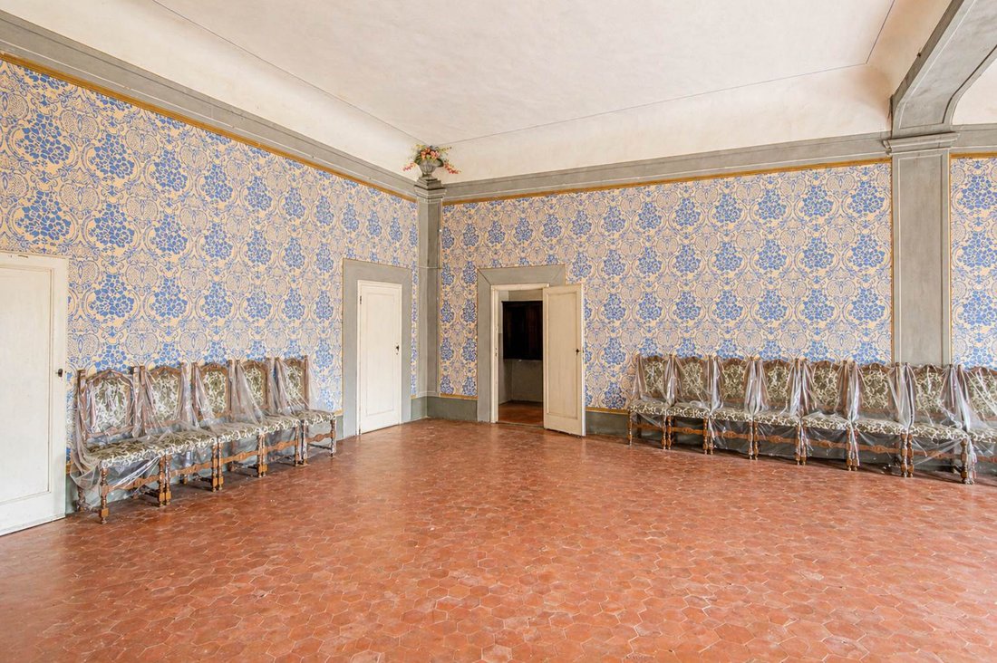Villa in Rignano sull'Arno, Tuscany, Italy 4 - 16724213