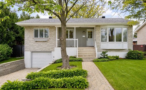 House in Brossard, Quebec, Canada 1