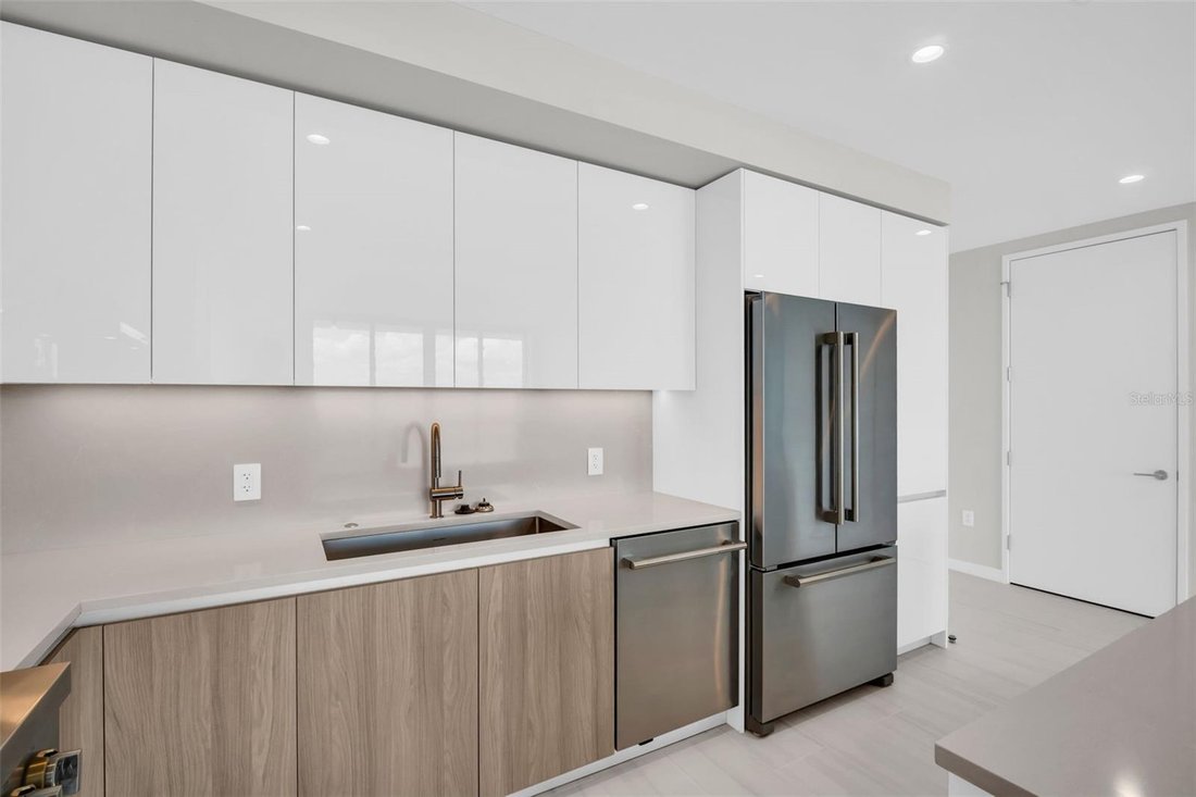 Condo in St. Petersburg, Florida, United States 5 - 17782905