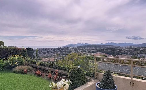 Apartment in Vieux Cannet, Le Cannet, France 1