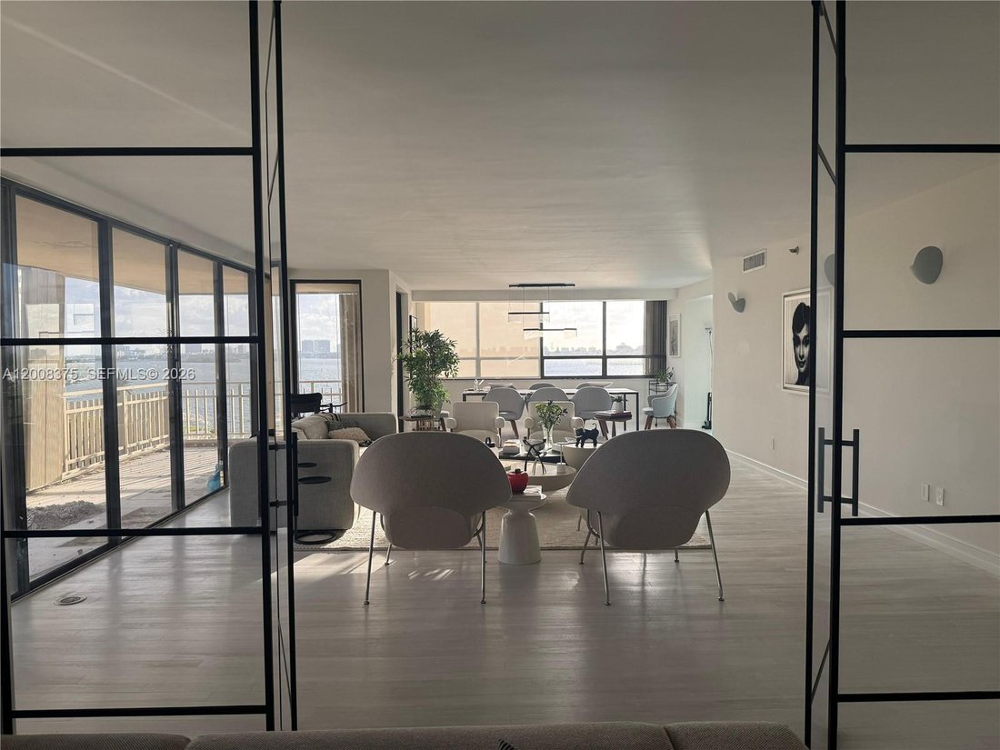 Condo in Miami, Florida, United States 4 - 17778692