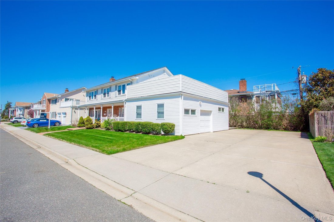 House in Long Beach, New York, United States 2 - 17779719