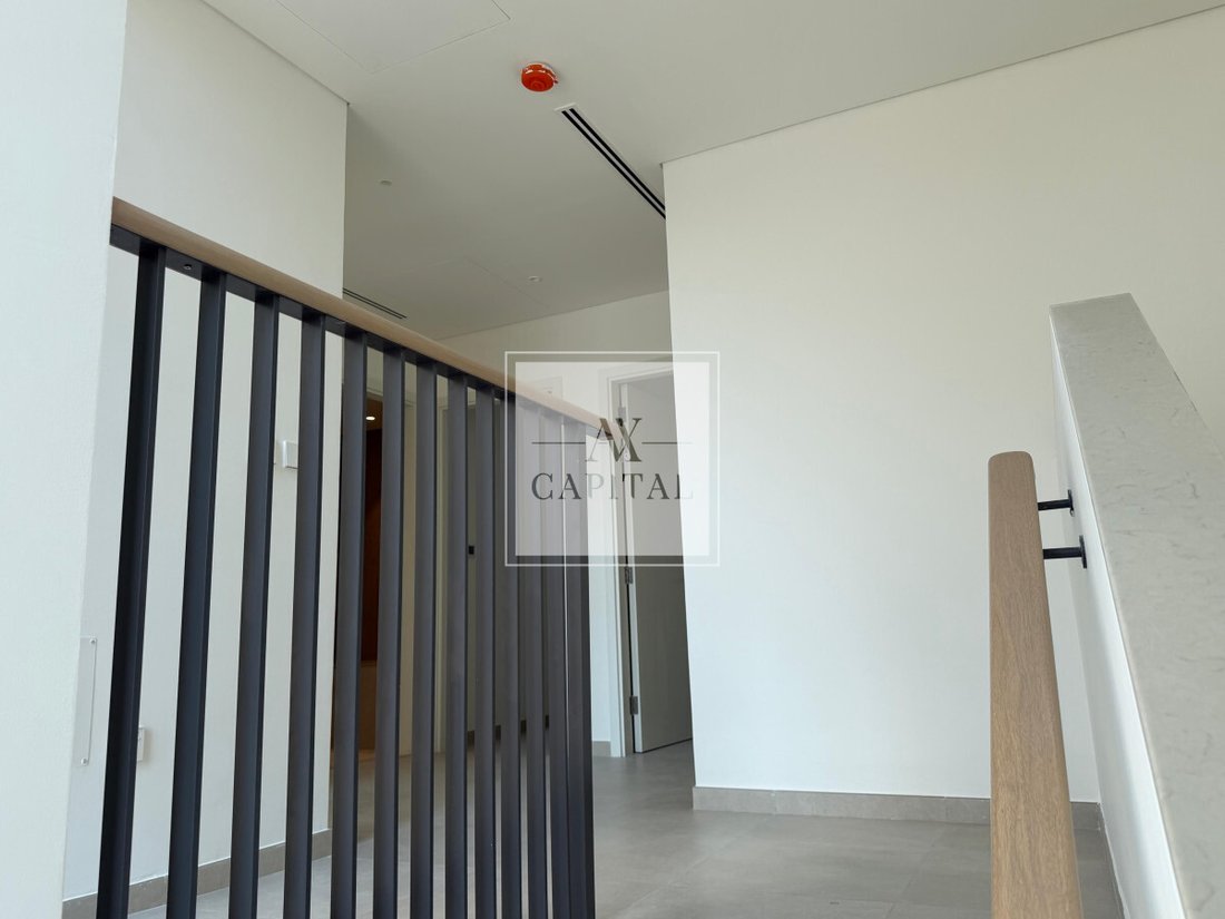 Townhouse in Al Jaddaf, Dubai, United Arab Emirates 5 - 17779642