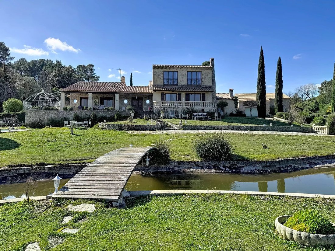 Villa en Seillans, Provenza-Alpes-Costa Azul, Francia 2 - 17301318