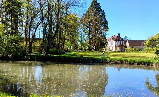 Chateau in Briand Leclerc, Sens, France 1
