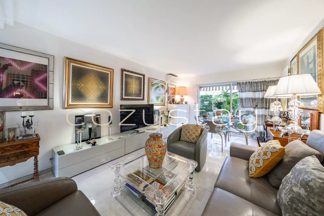 Apartment in Cannes, Provence-Alpes-Côte d'Azur, France 1 - 16859633
