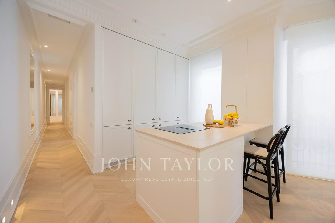 Apartment in Chamberi, Madrid, Spain 5 - 17779832