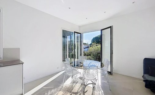 House in Vallergues, Cannes, France 1