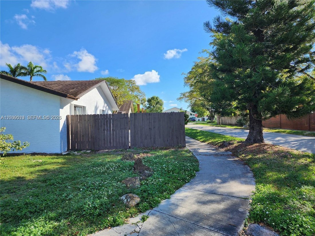 House in West Miami, Florida, United States 2 - 17781371